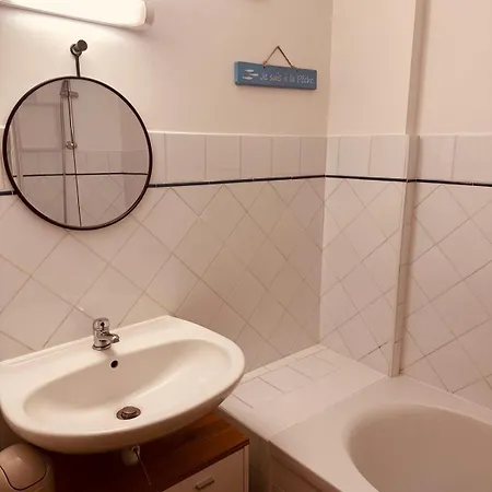 Cosy Quartier Historique 诺亚芒提亚